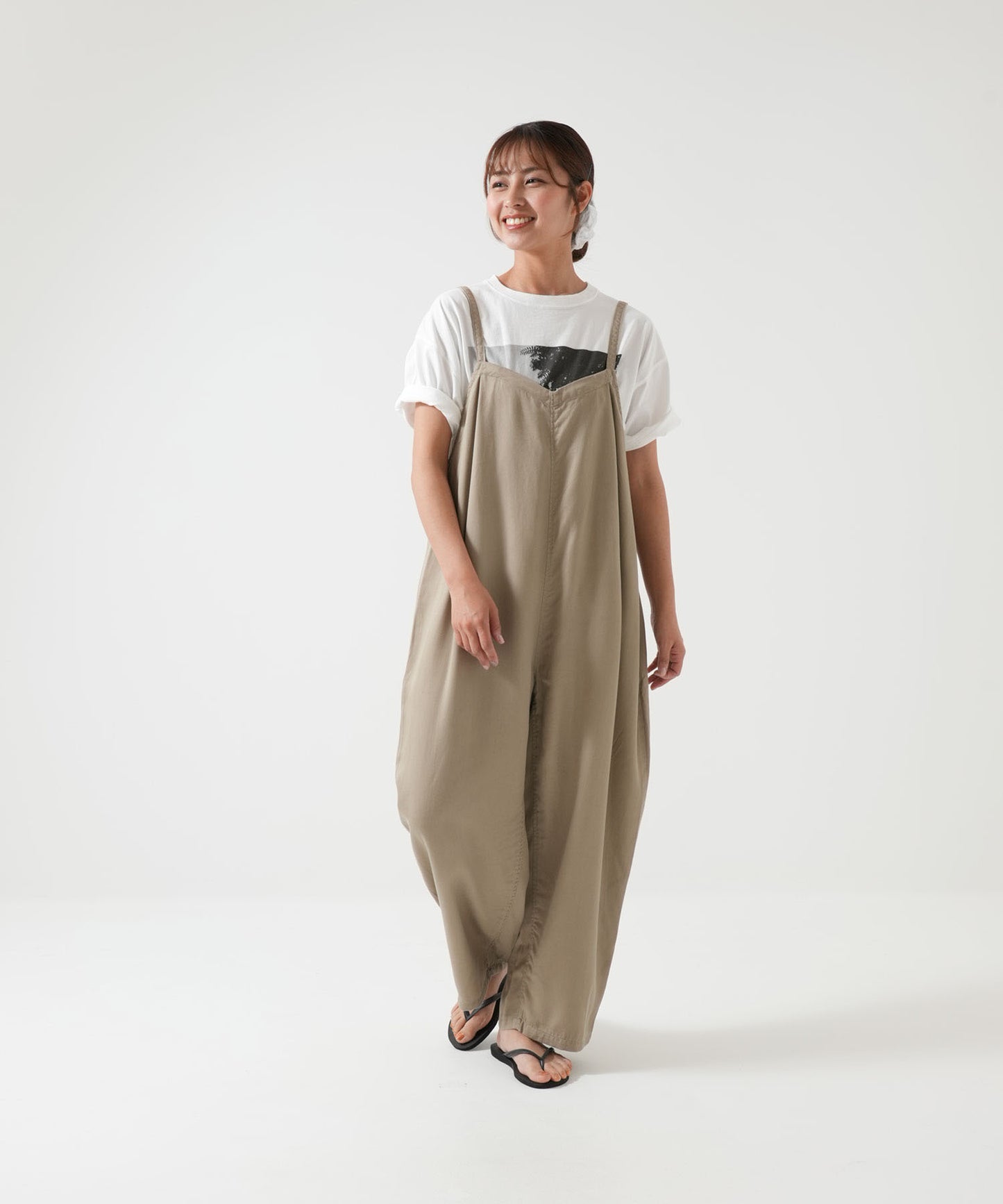 サロペットパンツ