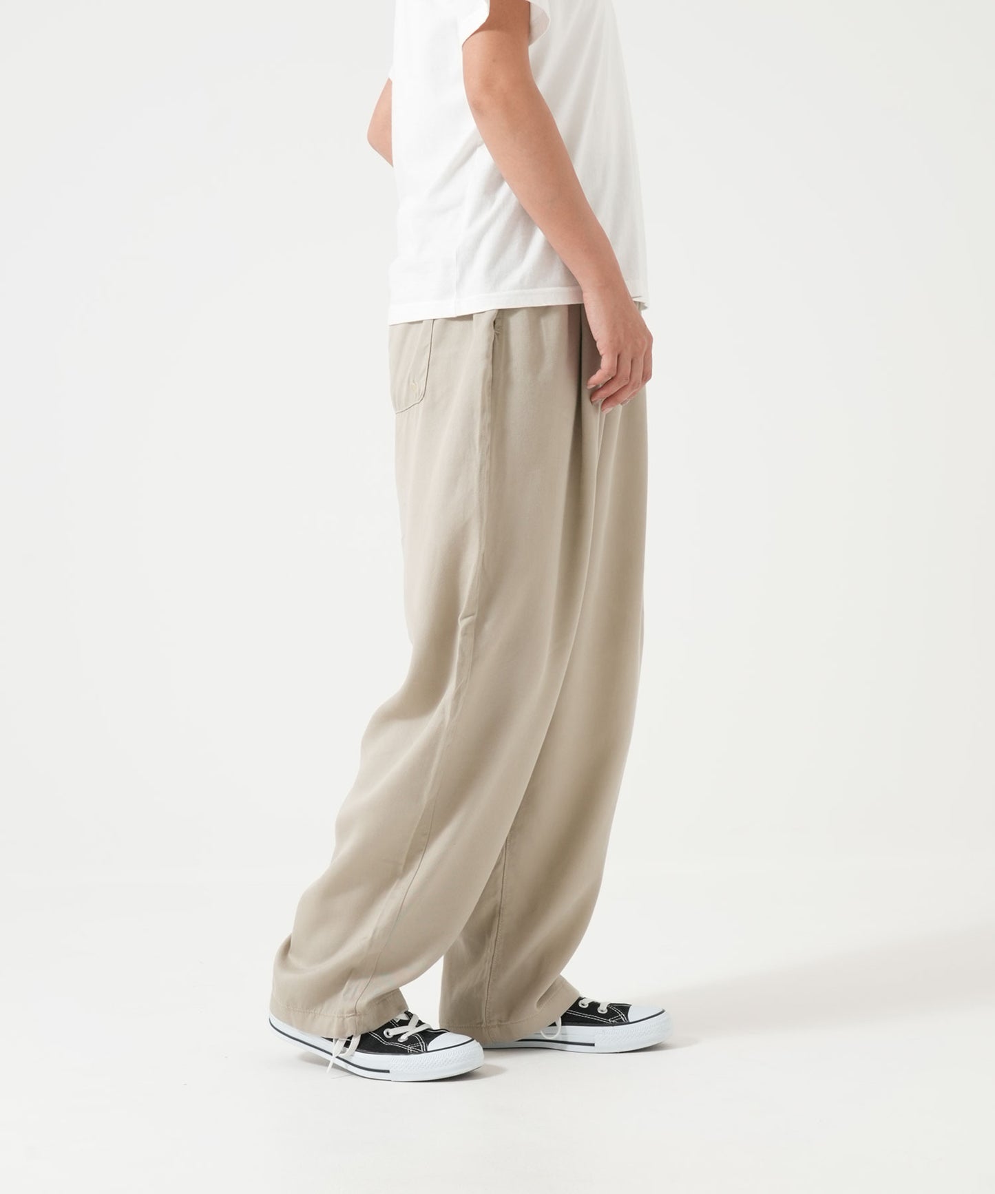 6ozカラーワイドテーパードパンツ