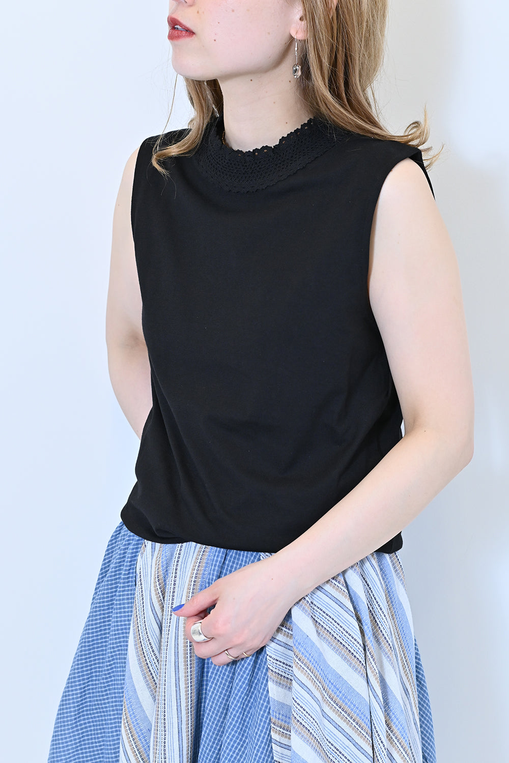 ≪SALE≫シャーリングレースタンク