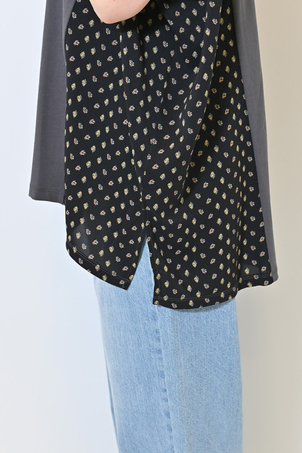 ≪SALE≫ Side Print Panel Pullover