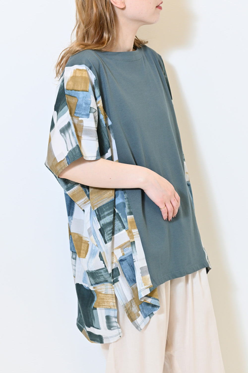 ≪SALE≫ Side Print Panel Pullover
