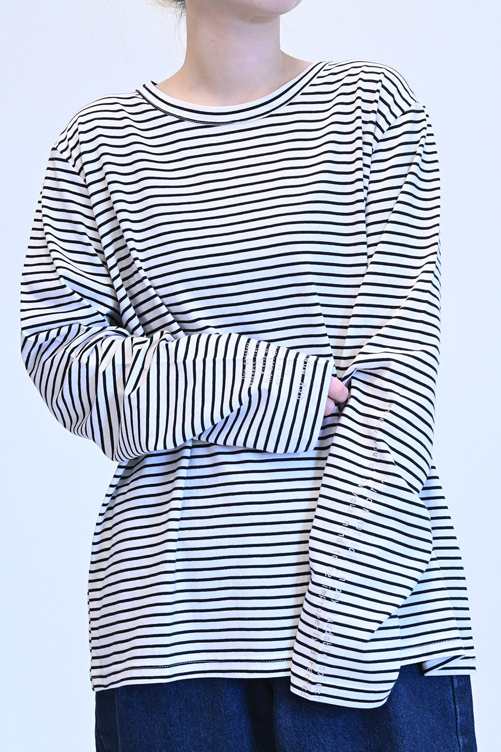 ≪SALE≫ Sleeve Logo Long Sleeve Tee