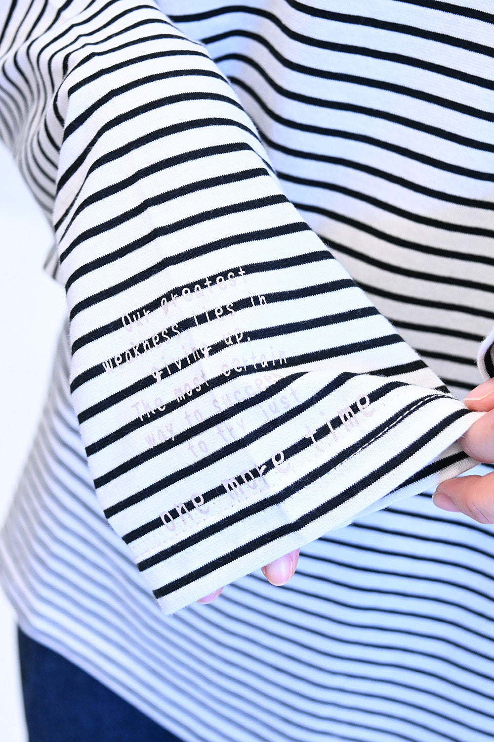 ≪SALE≫ Sleeve Logo Long Sleeve Tee