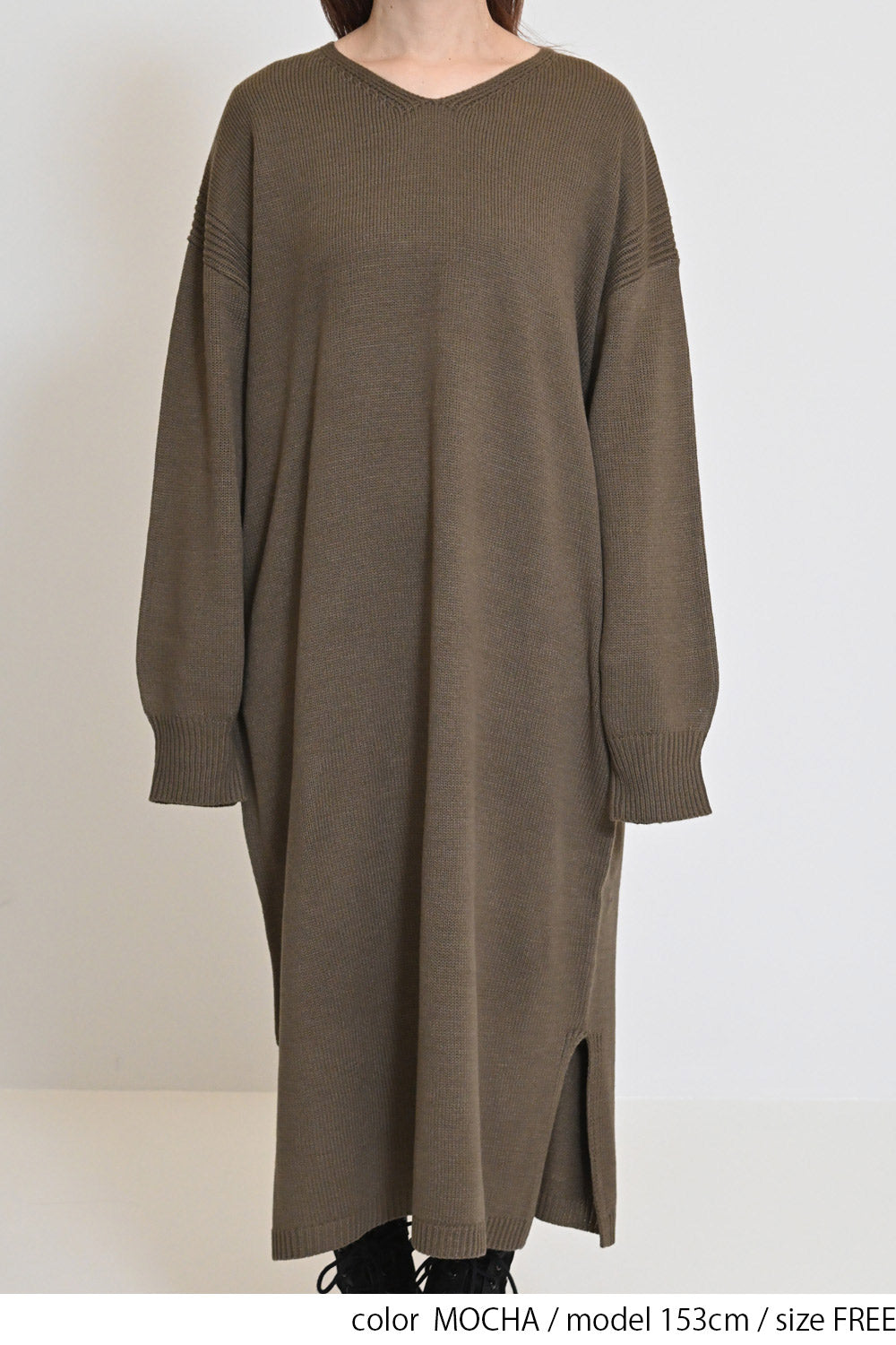 【中古】Martin Margiela 1 留め金属装飾 Vネックニットワンピース S51CT0371 ミディ丈 イタリア製 ウール 茶系 1 ≪SALE≫Vネックニットワンピース – HEART MARKET