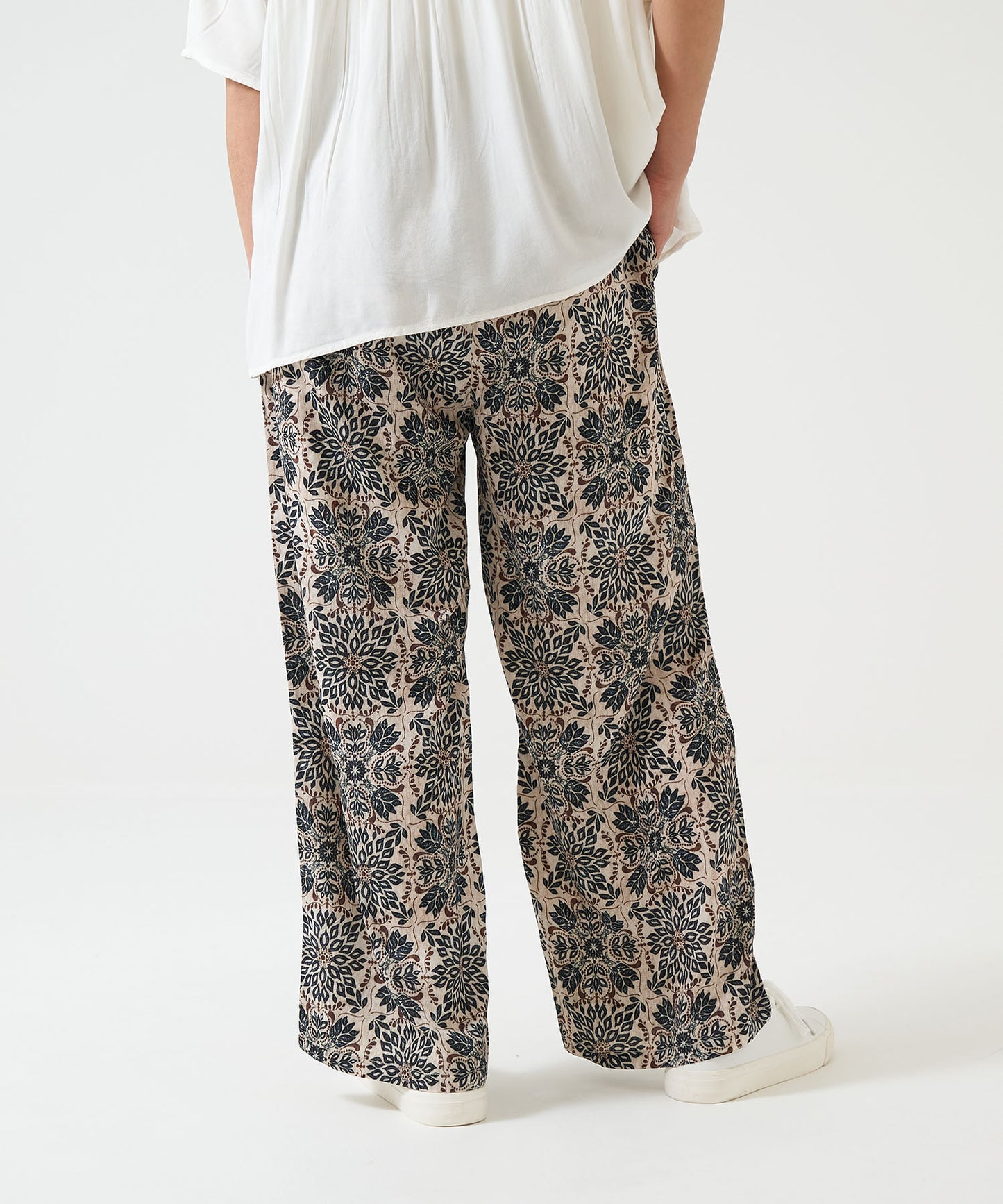 Easy Botanical Pattern Wide Pants