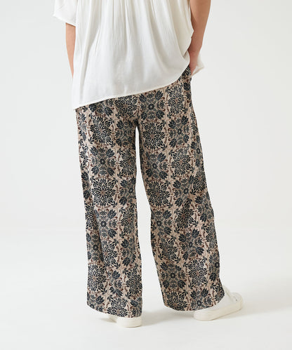 Easy Botanical Pattern Wide Pants
