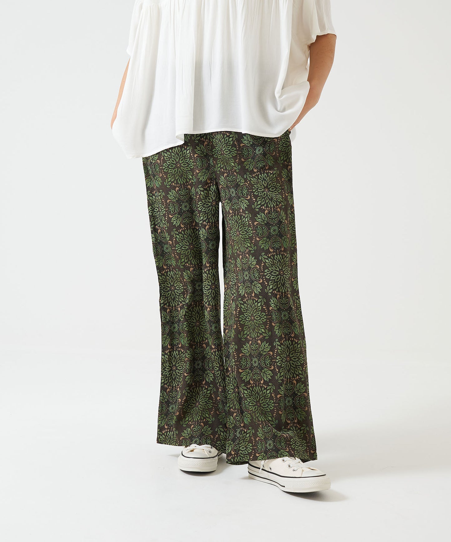 Easy Botanical Pattern Wide Pants