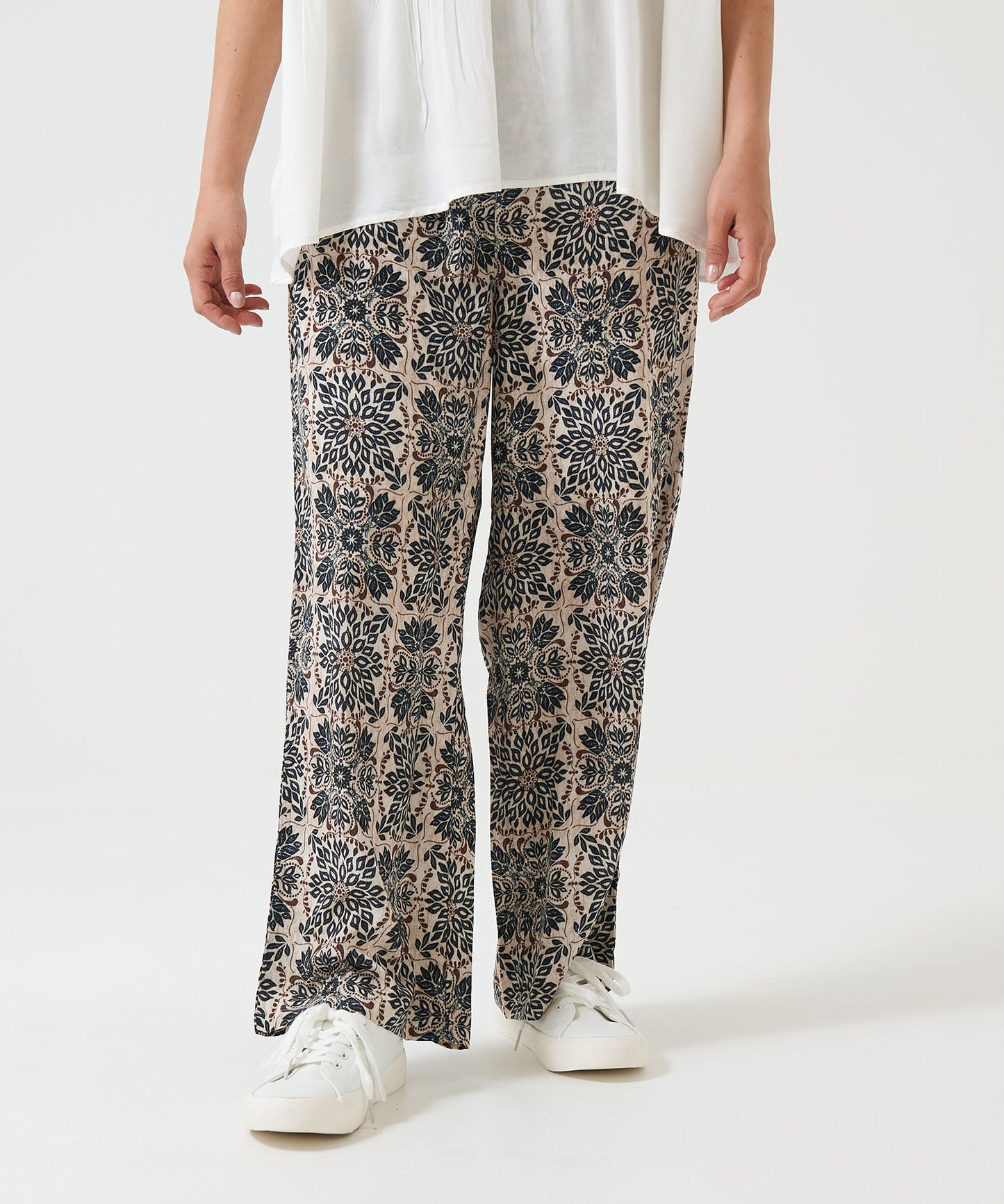 Easy Botanical Pattern Wide Pants