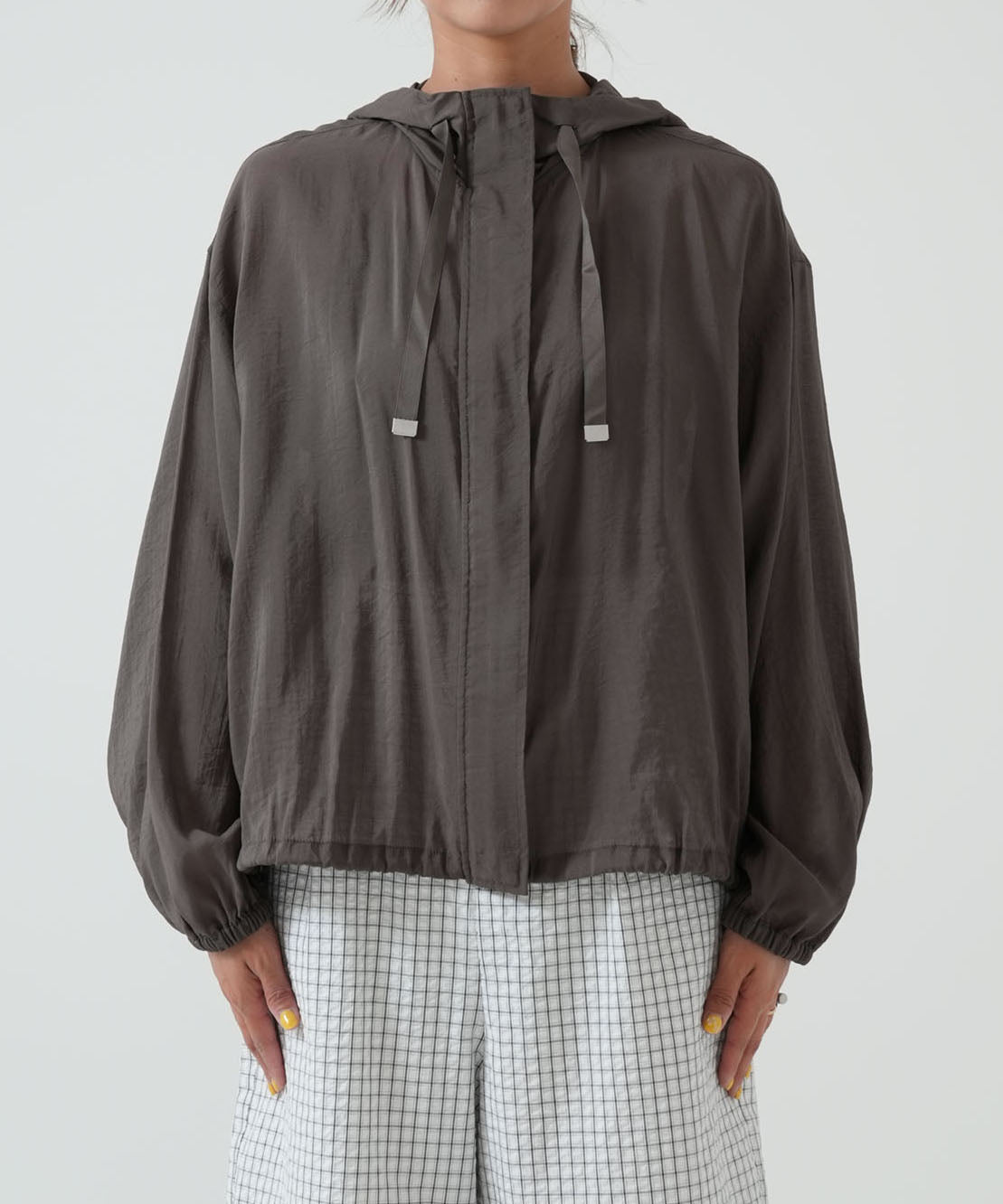 この画像が実物に最も近いお色味です。