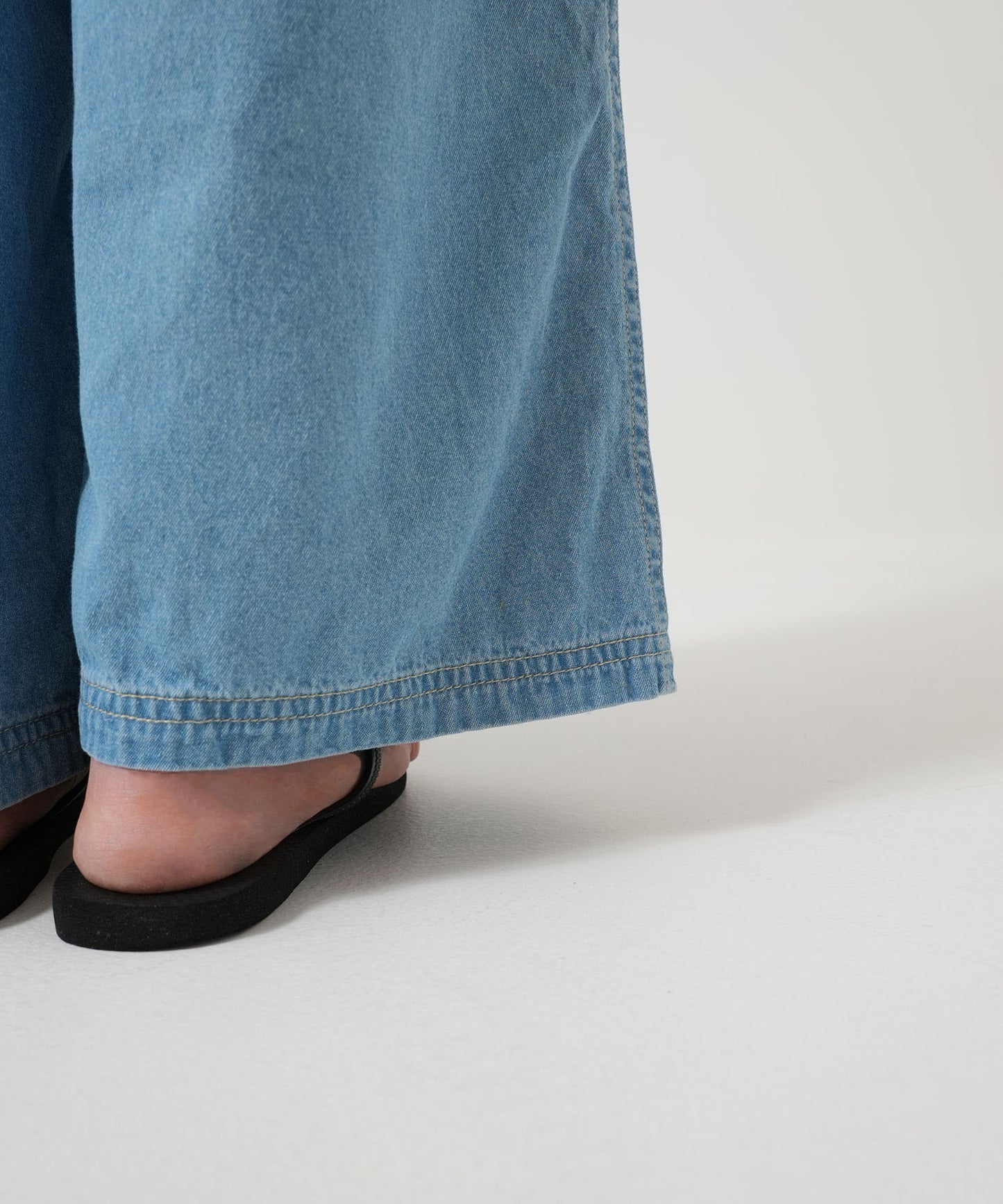 Wide easy denim pants