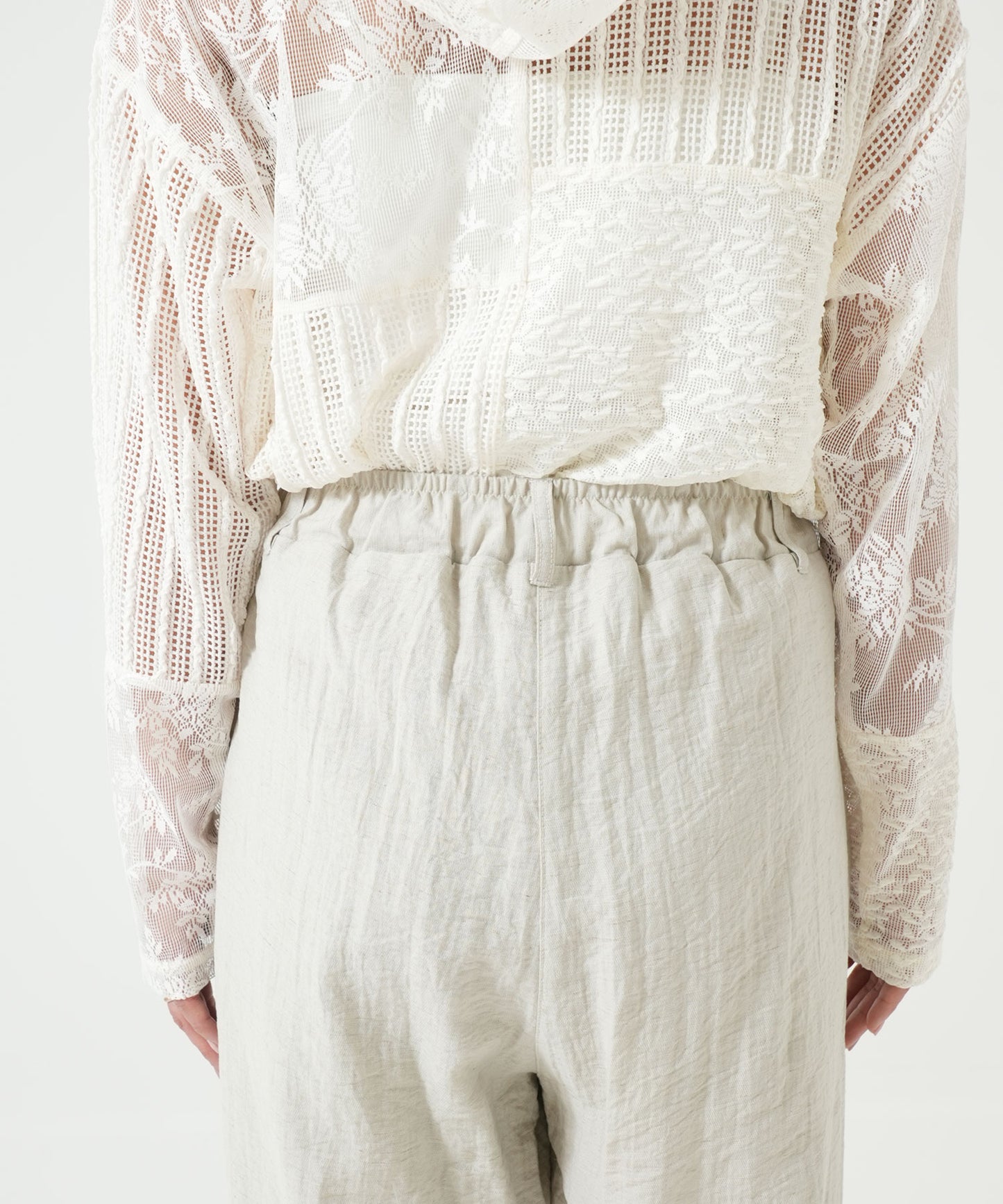 Tuck pants with belt