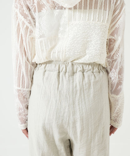 Tuck pants with belt