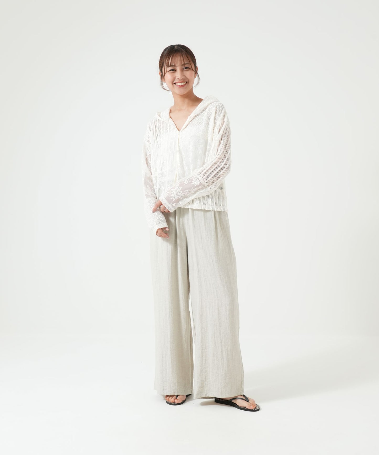 《5月28日入荷予定》レース切替フーディー