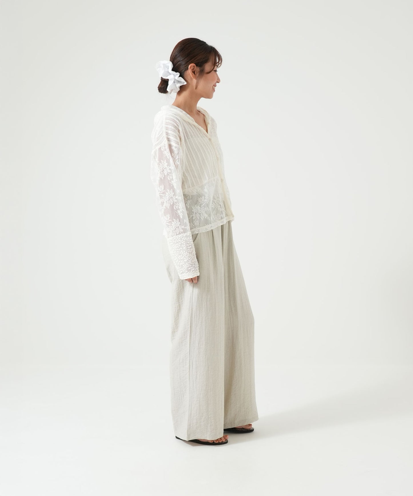 《5月28日入荷予定》レース切替フーディー