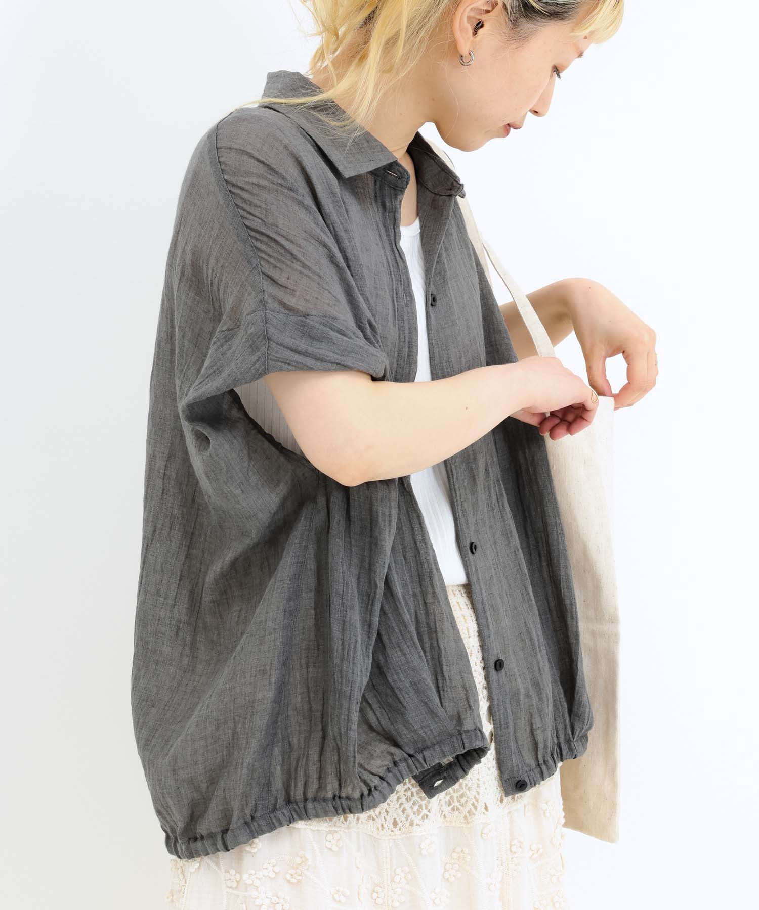 《7月8日入荷予定》前開きドルマンブラウス