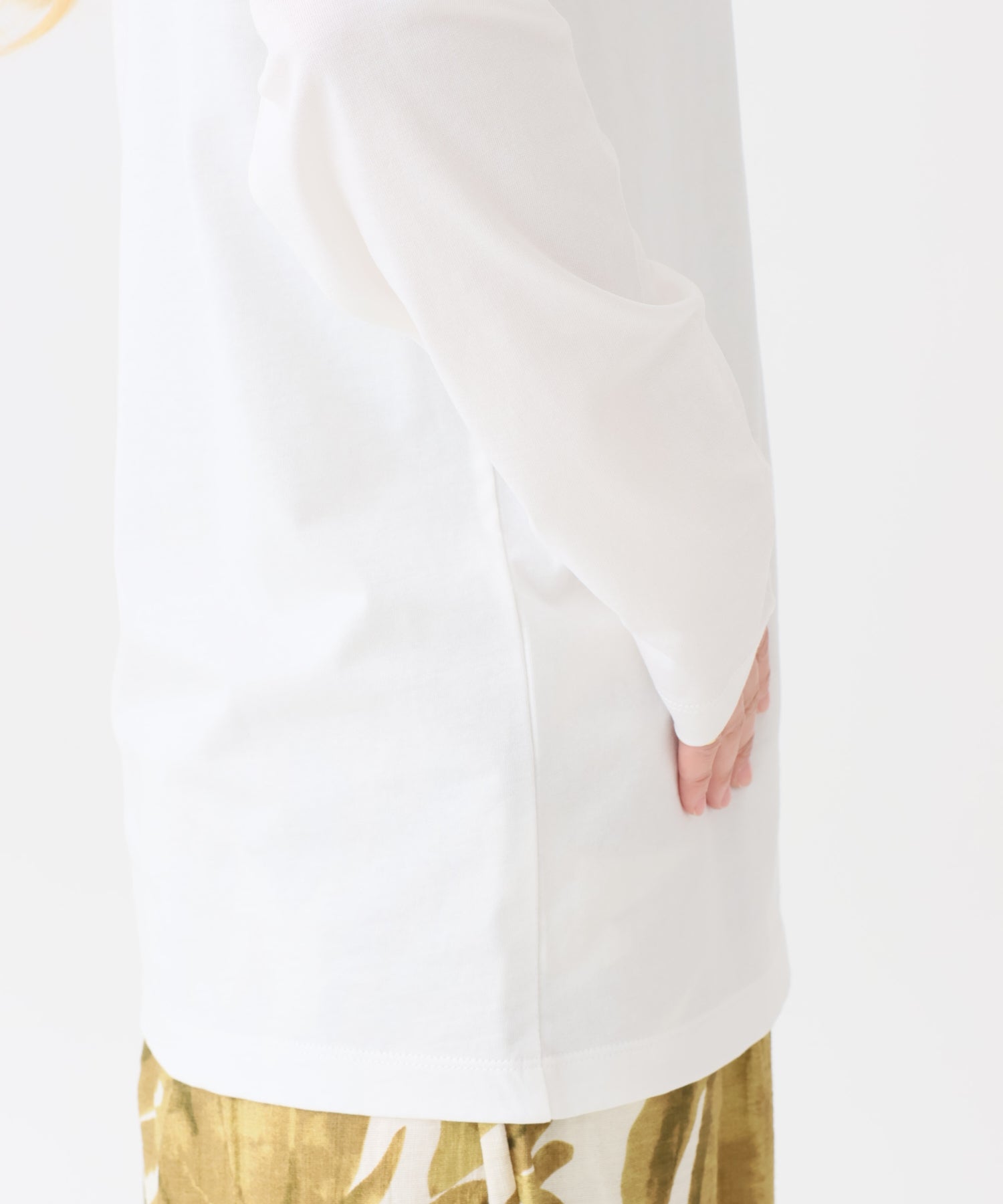 《近日発売》襟シャーリングレース長袖インナー