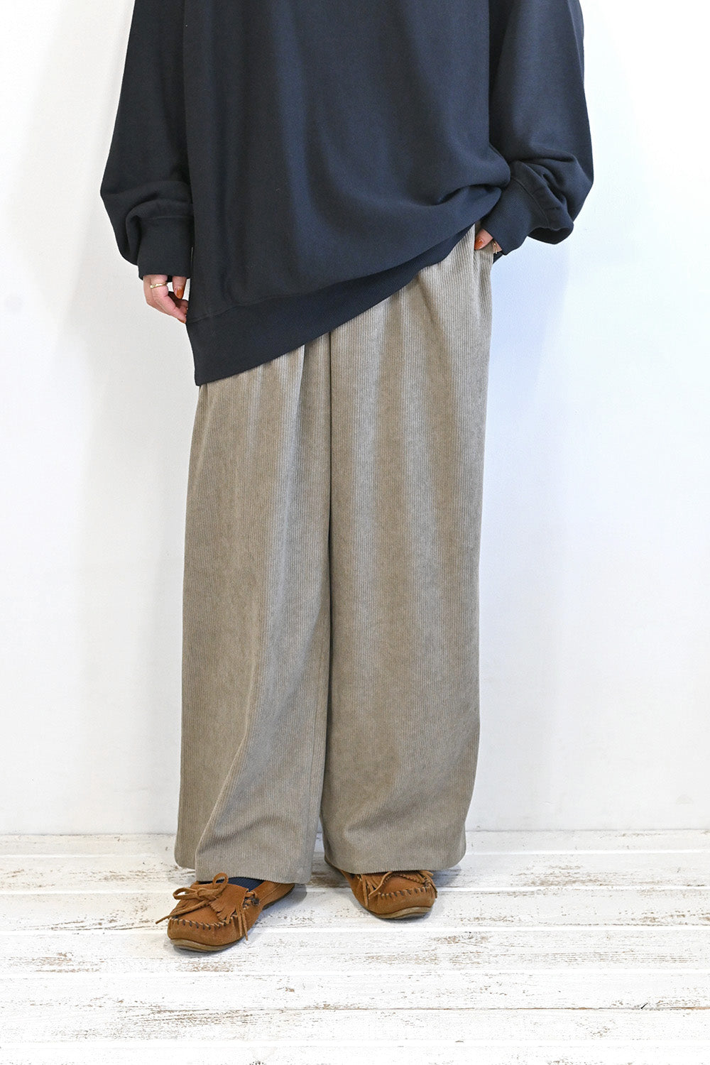 やわらかコーデュロイワイドパンツ