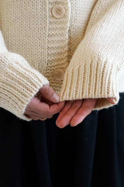 ≪SALE≫Roving Knit V-Neck Cardigan