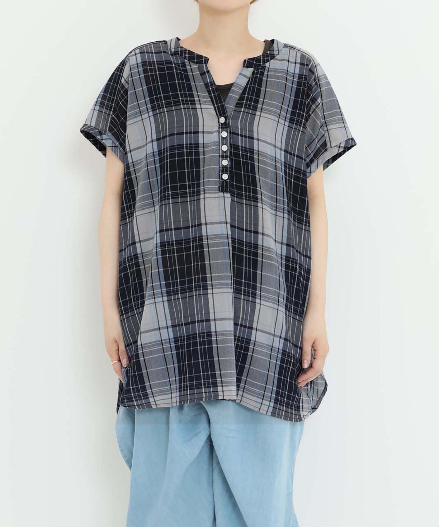 この画像が実物に最も近いお色味です。