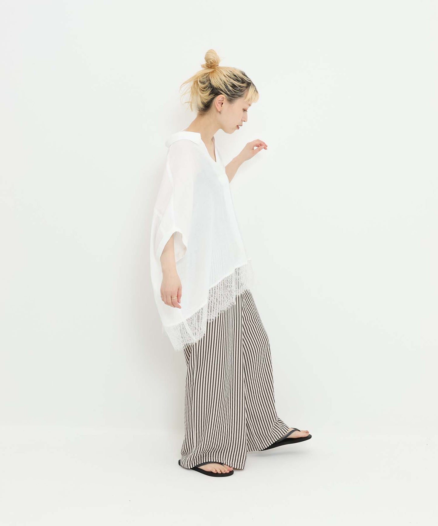 《7月3日入荷予定》裾レーススキッパーブラウス