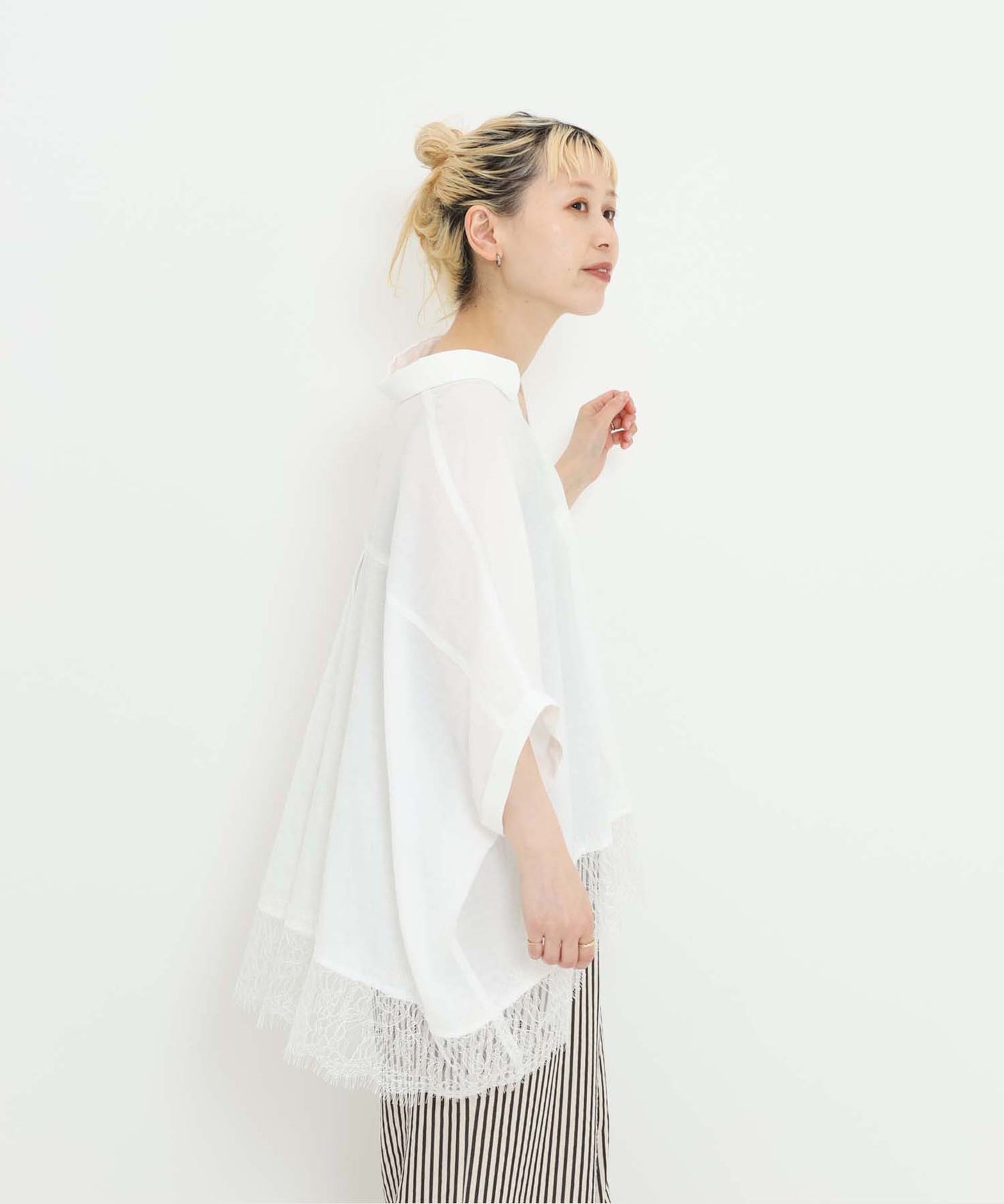 《7月3日入荷予定》裾レーススキッパーブラウス