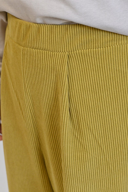 カットコーディロイタックワイドパンツ