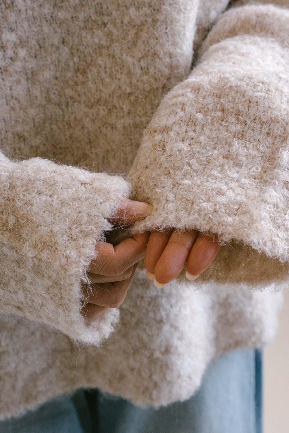 ≪SALE≫Bouclé Assorted Back Logo Pullover