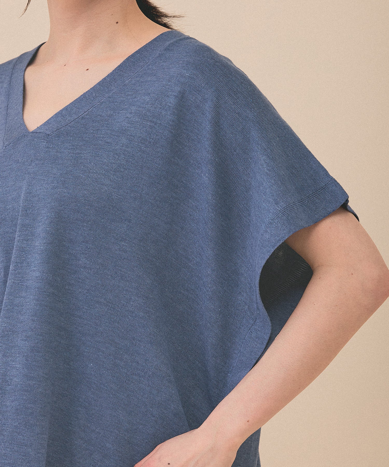 [SALE] Knit V-Neck Poncho Tunic