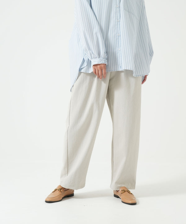 ゆったりラクのびタックワイドパンツ
