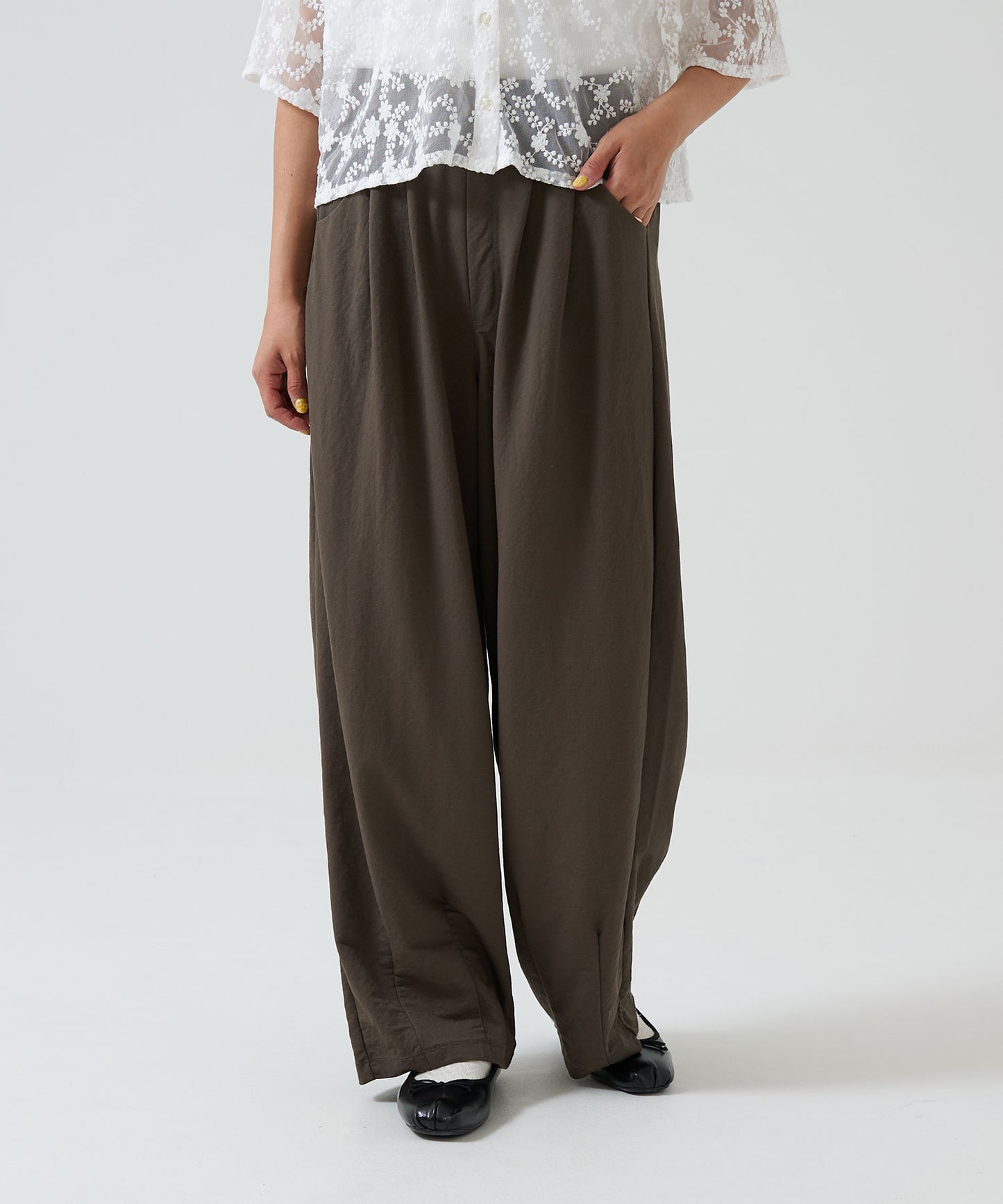 《Scheduled for April 24 Arrival》R/N Pique Tuck Wide Curve Pants