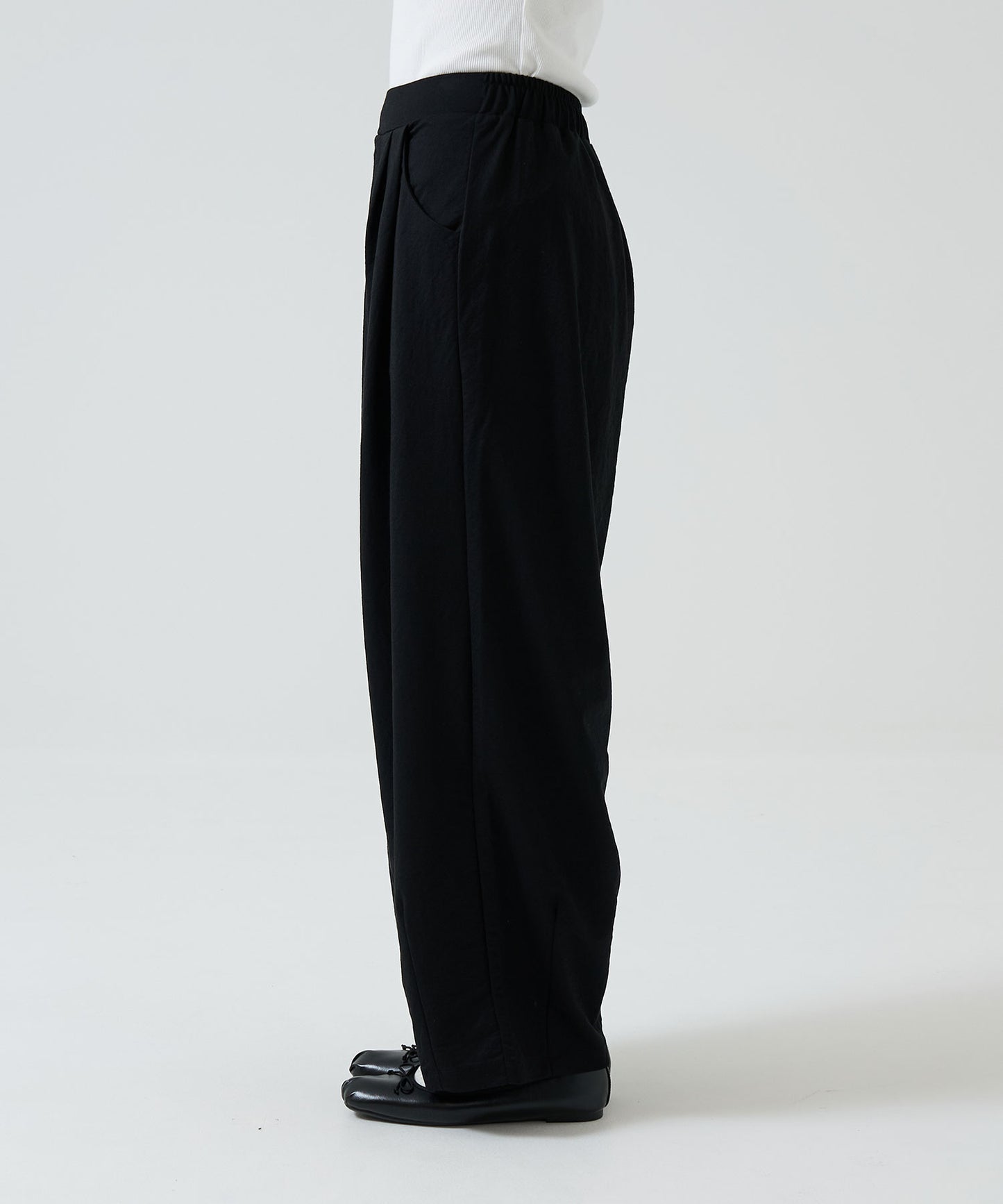 《Scheduled for April 24 Arrival》R/N Pique Tuck Wide Curve Pants