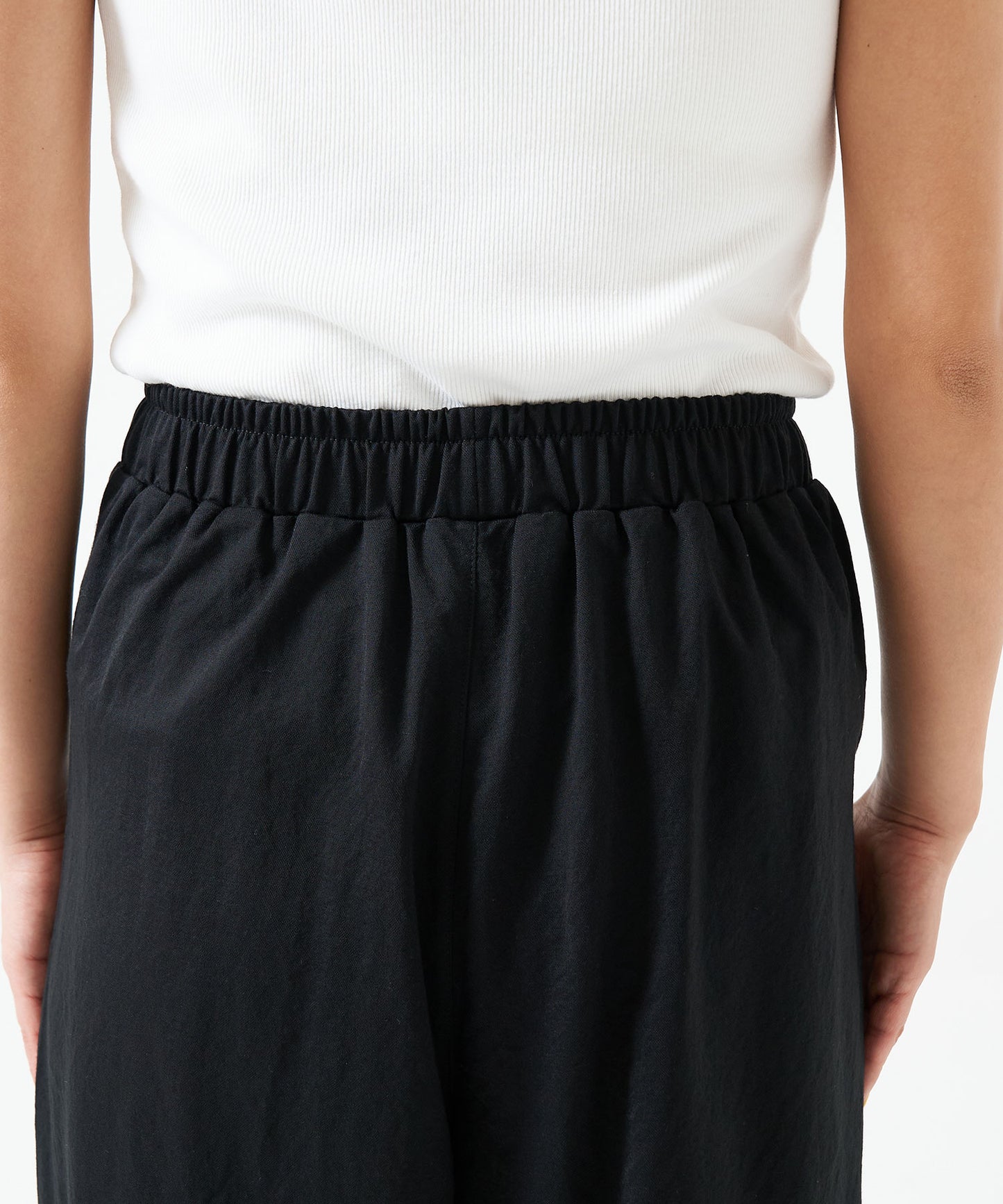 《Scheduled for April 24 Arrival》R/N Pique Tuck Wide Curve Pants
