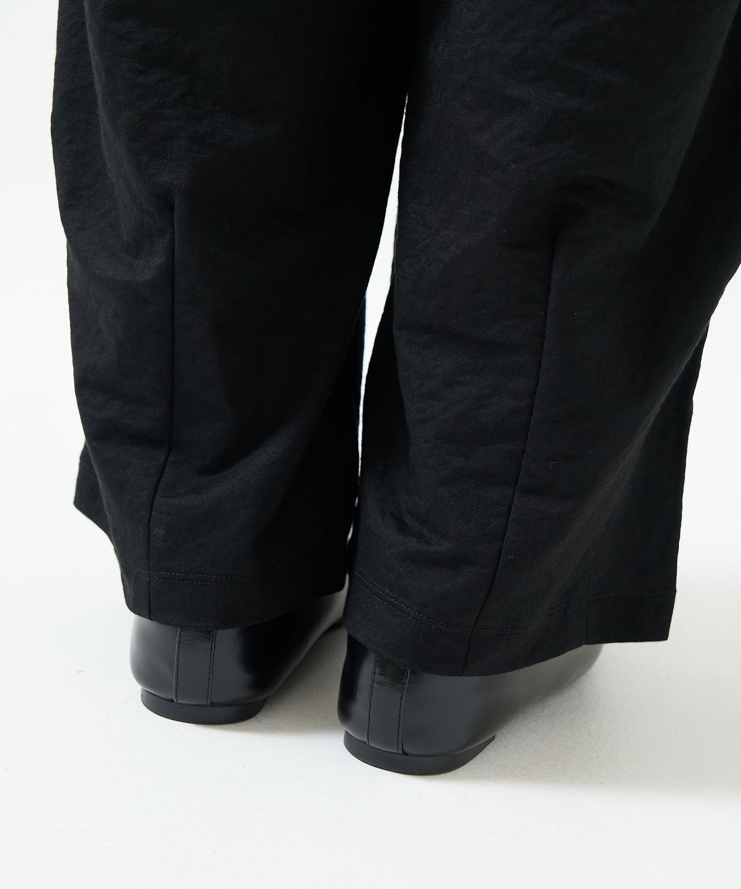 《Scheduled for April 24 Arrival》R/N Pique Tuck Wide Curve Pants
