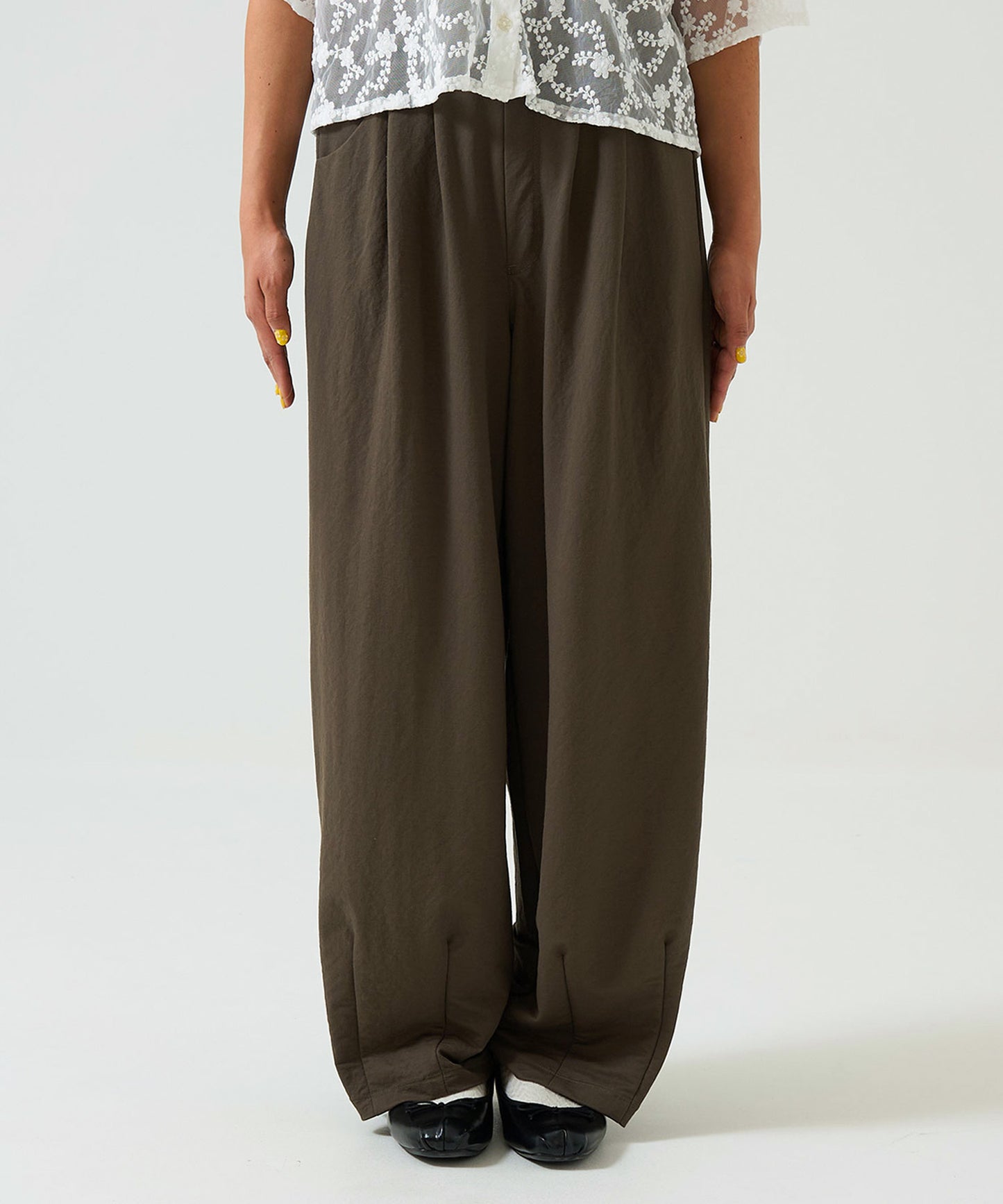 《Scheduled for April 24 Arrival》R/N Pique Tuck Wide Curve Pants