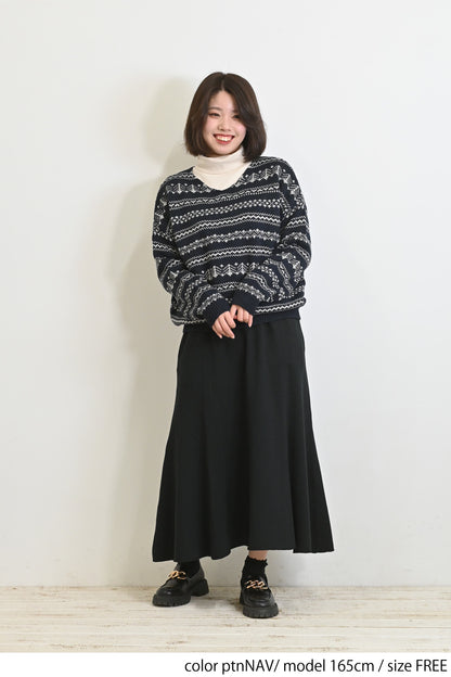 ジャガード編みVネックドルマンプルオーバー