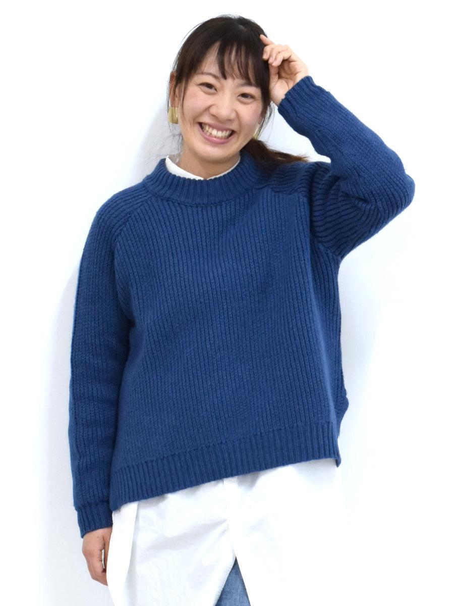 ハイネックニットプルオーバー