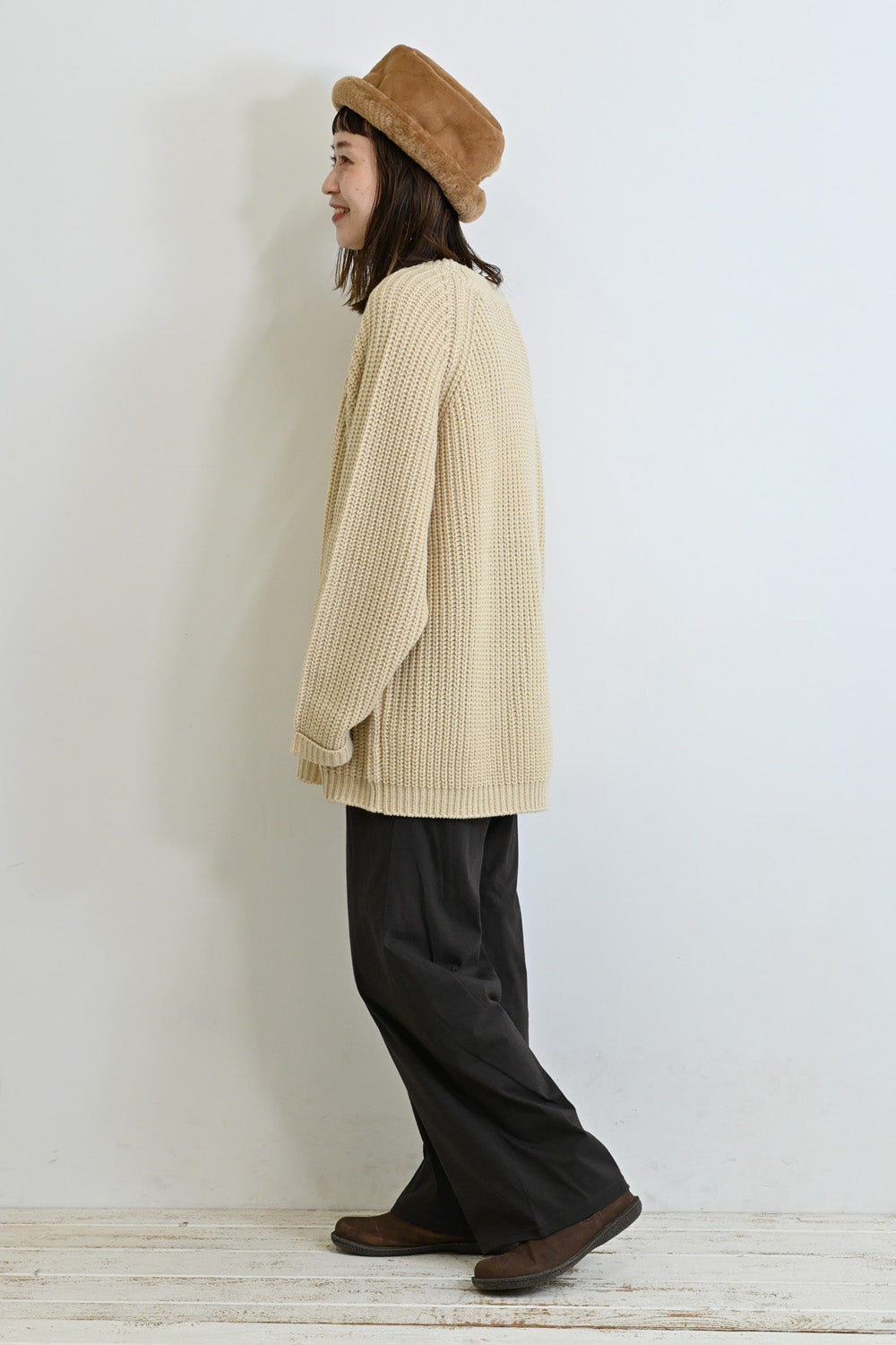 畦編みニットプルオーバー