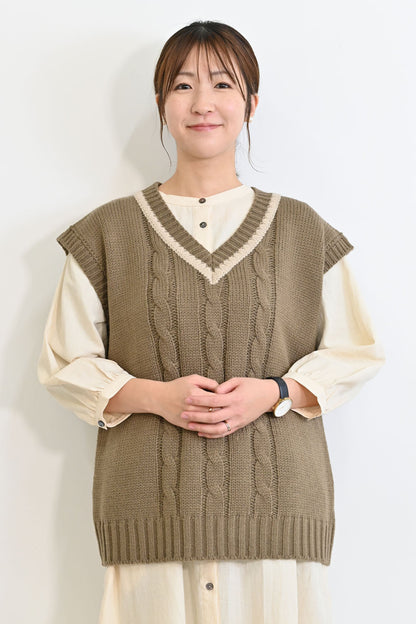 チルデンニットベスト