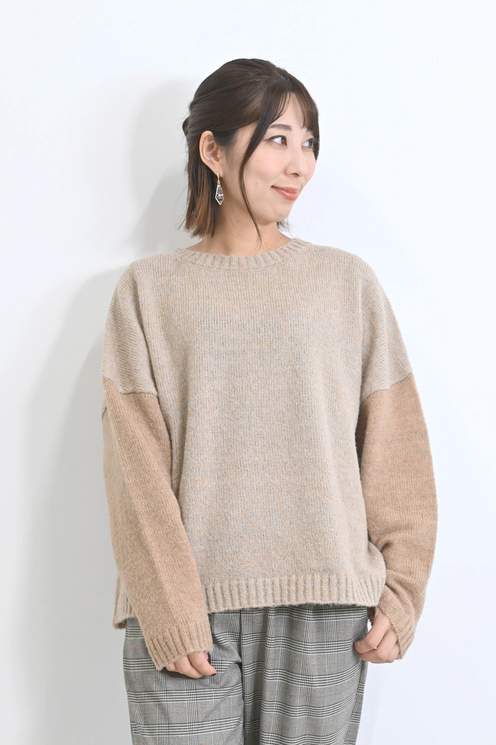 袖配色ゆったりニットプルオーバー