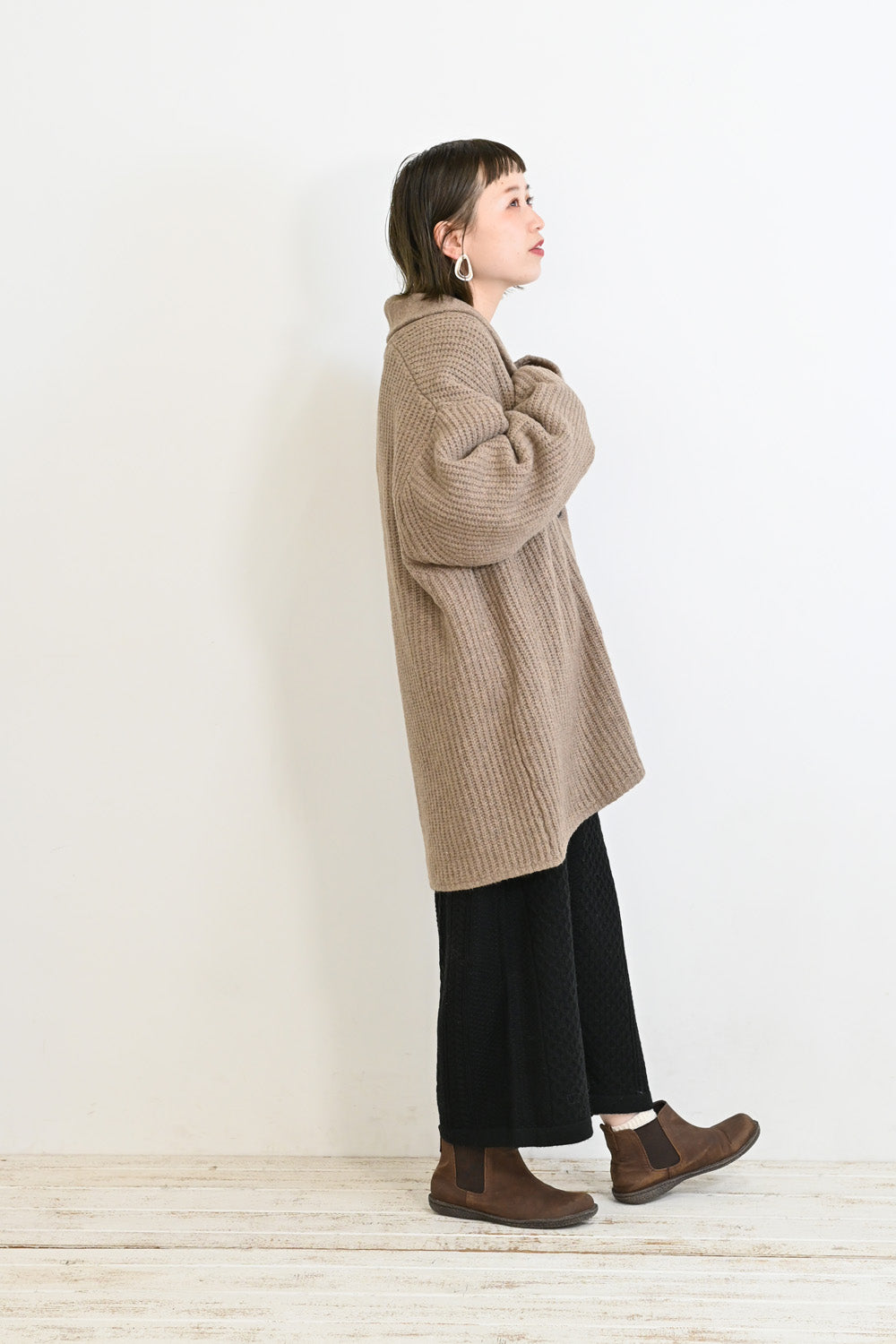 コートいらずのニットカーデ