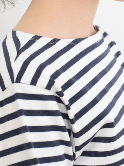 【iyori】ボーダー刺繍バスクTEE