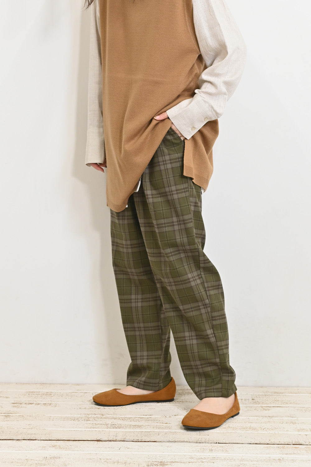 イージータックパンツ